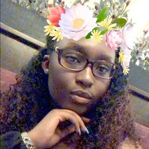 Meet your Posher, Shania